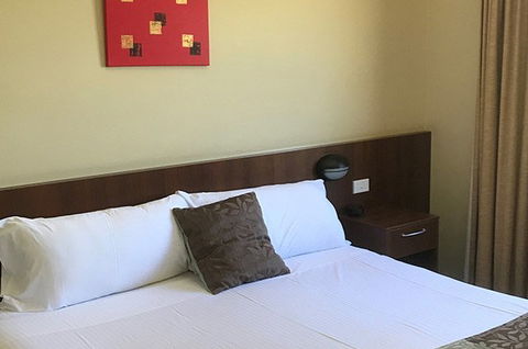 Rocky Resort Motor Inn - Tourism Gold Coast 1