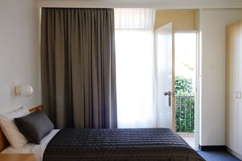 Mid City Motor Inn - Tourism Gold Coast 4