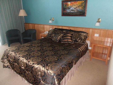 Moe Motor Inn - Tourism Gold Coast 3