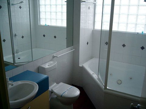 Moody's Motel - Tourism Gold Coast 0