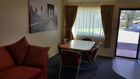 Motel Carnarvon - Tourism Gold Coast 1