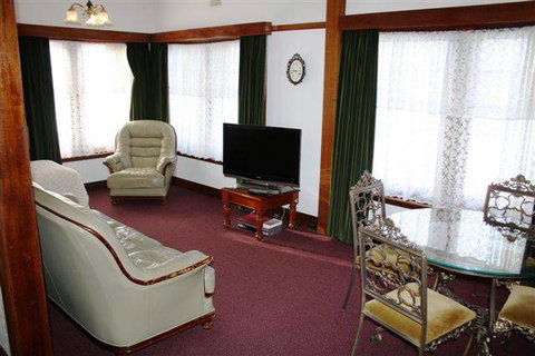 Motel Mayfair On Cavell - Tourism Gold Coast 1