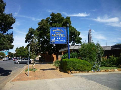 Nicholas Royal Motel - Tourism Gold Coast 0