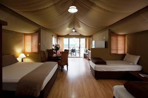 NRMA Ocean Beach Holiday Park - Tourism Gold Coast 4