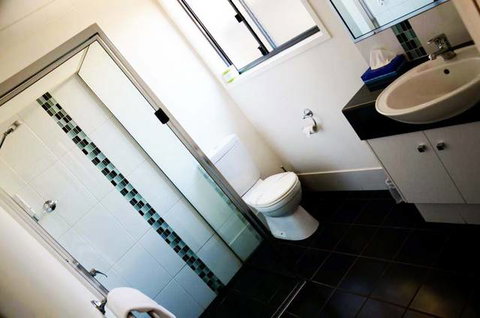 Oakey Motor Inn - Tourism Gold Coast 2