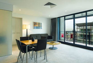Oaks Horizons Adelaide - Tourism Gold Coast 0