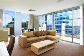 Oaks On Lonsdale - Tourism Gold Coast 3