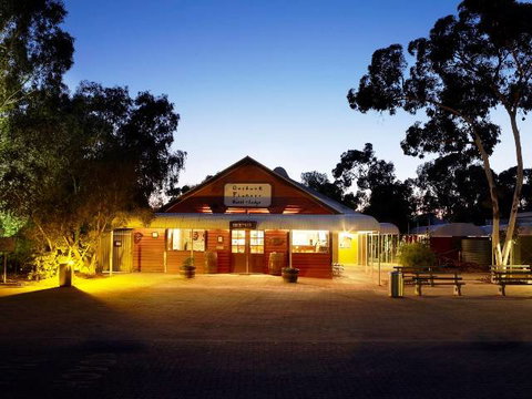 Outback Pioneer Hotel - Tourism Gold Coast 1