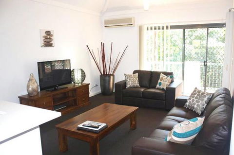 Outrigger Bay Apartments - Tourism Gold Coast 4
