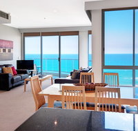 Pacific Views Resort - Main Beach - Tourism Gold Coast