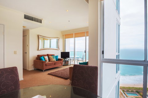 Pacific Views Resort - Main Beach - Tourism Gold Coast 1