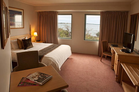 Pagoda Resort & Spa - Tourism Gold Coast 0