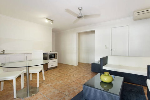 Paradise On The Beach Resort - Tourism Gold Coast 3