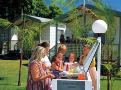 Paradise Palms Carey Bay - Tourism Gold Coast 3