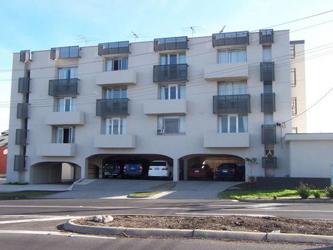 Parkville Place Apartments - Tourism Gold Coast 0