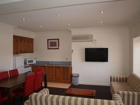 Quality Resort All Seasons - Tourism Gold Coast 1