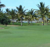 Queens Beach Tourist Village - Tourism Gold Coast