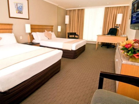 Radisson Hotel & Suites Sydney - Tourism Gold Coast 1