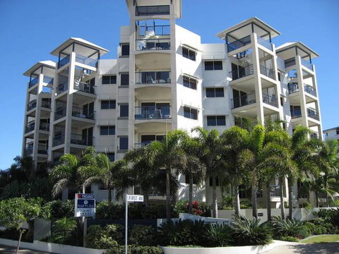 Raffles Mooloolaba - Tourism Gold Coast 4