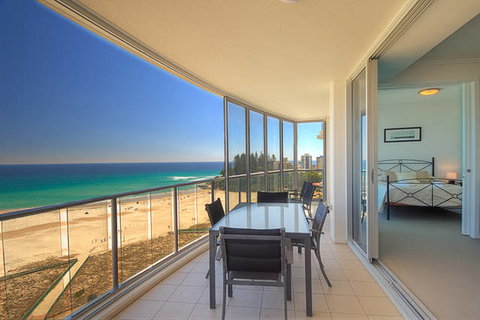 Reflections Coolangatta Beach - Tourism Gold Coast 0