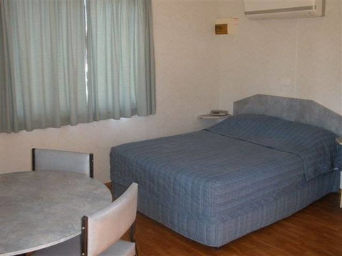 Riverside Caravan Park - Tourism Gold Coast 3