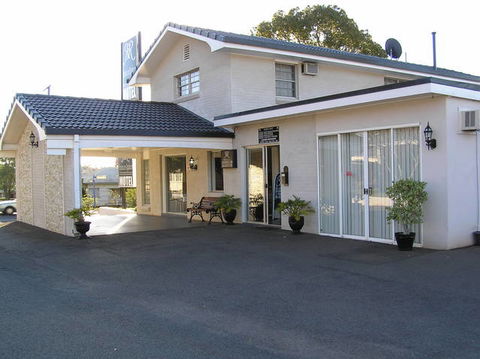 Riviera On Ruthven Motel - Tourism Gold Coast 3