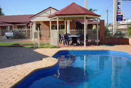 Roma Mid Town Motor Inn - Tourism Gold Coast 0