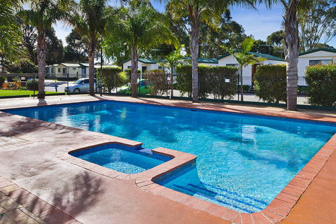 Sandhurst Motel - Tourism Gold Coast 2