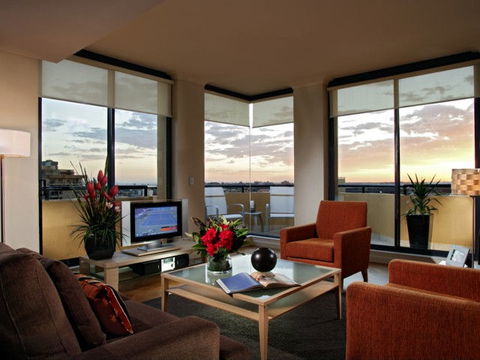 Seasons Harbour Plaza Sydney - Tourism Gold Coast 2