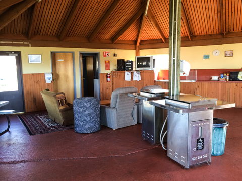 Snug Beach Cabin & Caravan Park - Tourism Gold Coast 3