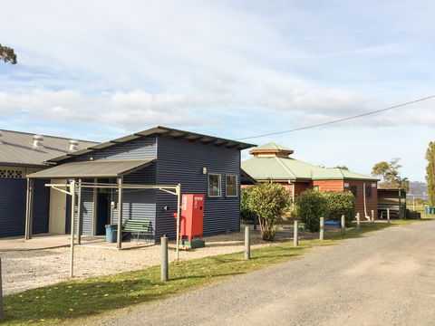 Snug Beach Cabin & Caravan Park - Tourism Gold Coast 4