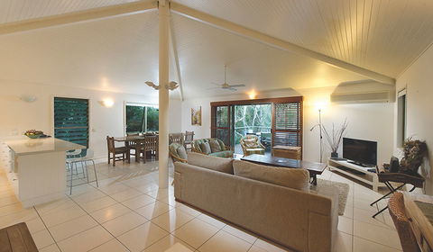 The Retreat Beach Houses - Tourism Gold Coast 7