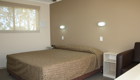 The Bowlo Holiday Cabins - Tourism Gold Coast 2