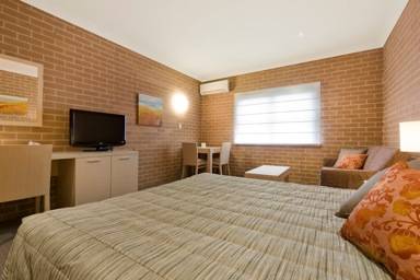 Imperial Motel - Tourism Gold Coast 0
