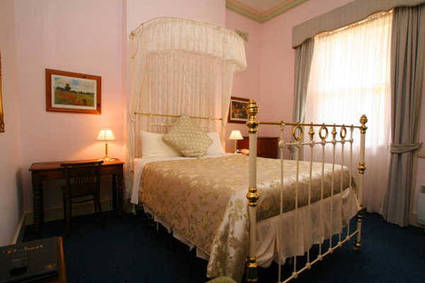 The Lodge On Elizabeth - Tourism Gold Coast 4