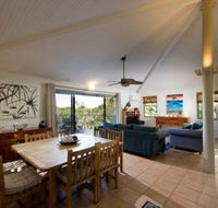 The Retreat Beach Houses - Tourism Gold Coast