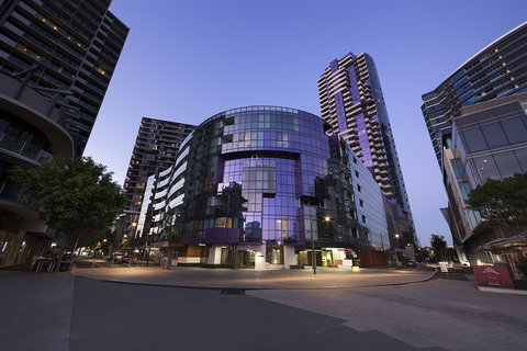 The Sebel Residences Melbourne Docklands - Tourism Gold Coast 1