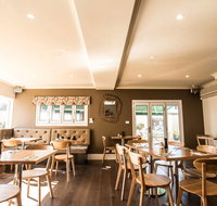 The Waverley International Hotel - Tourism Gold Coast