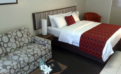 Tropixx Motel And Restaurant - Tourism Gold Coast 1