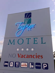 Tropixx Motel And Restaurant - Tourism Gold Coast 6
