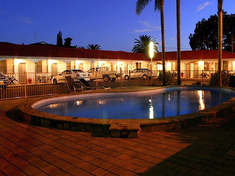 Tuncurry Beach Motel - Tourism Gold Coast 0