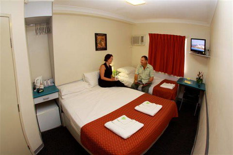 Value Inn Motel - Tourism Gold Coast 1