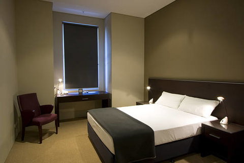 Vulcan Hotel - Tourism Gold Coast 0