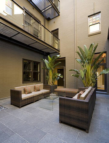 Vulcan Hotel - Tourism Gold Coast 2