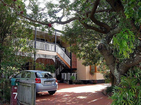 Warrawee Bed & Breakfast - Tourism Gold Coast 0