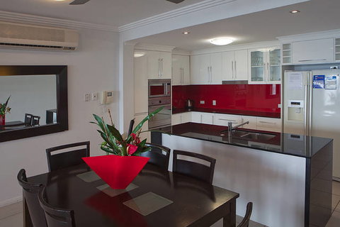 Waters Edge Apartments Cairns - Tourism Gold Coast 1