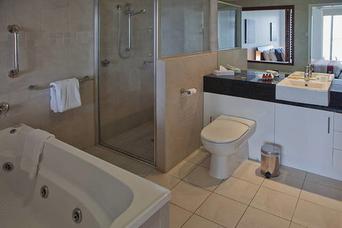 Waters Edge Apartments Cairns - Tourism Gold Coast 5