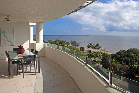 Waters Edge Apartments Cairns - Tourism Gold Coast 8