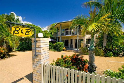 While Away Bed & Breakfast - Tourism Gold Coast 0