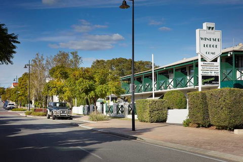 Windsor Lodge Como - Tourism Gold Coast 1